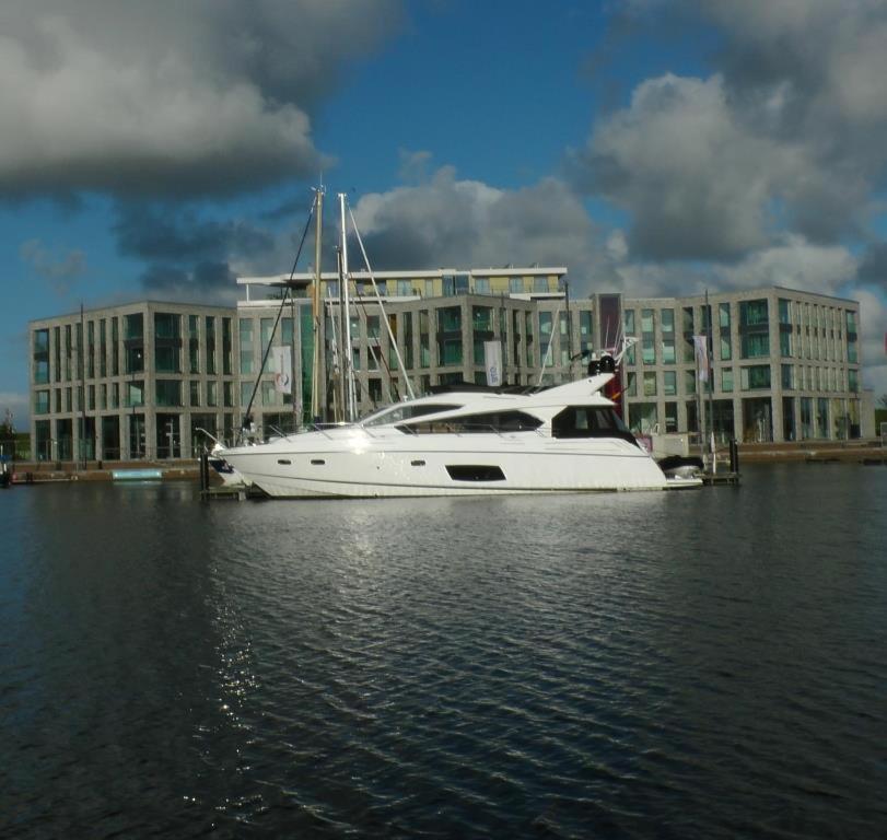 Newport Weser, Newport Marina Bremerhaven Exterior photo
